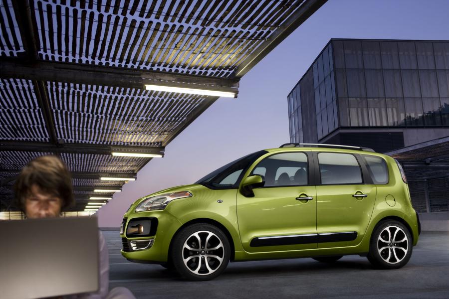  Citroen C3 Picasso 2009 года  (фото 187 из 242)